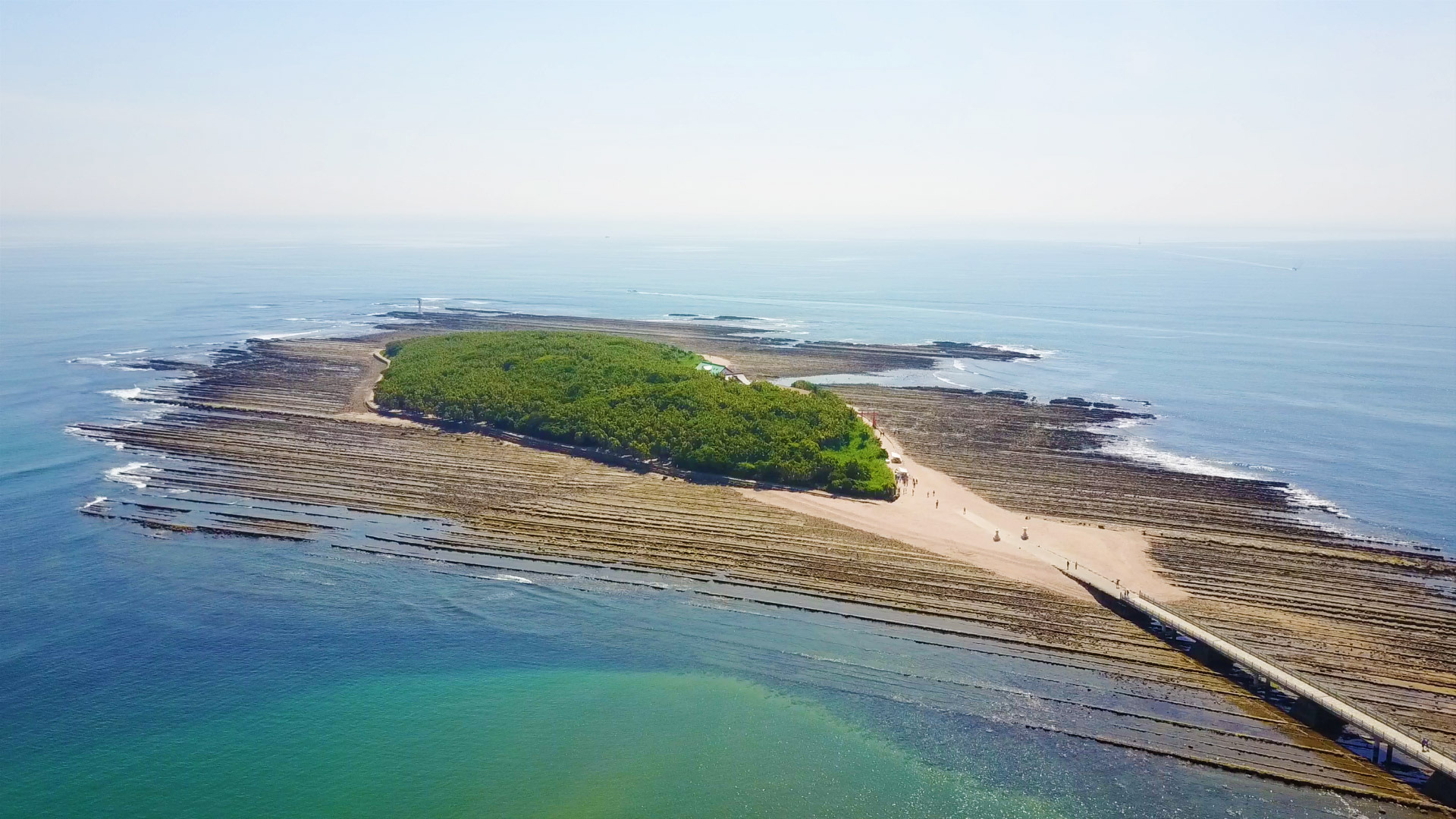 青島鬼の洗濯板空撮画像