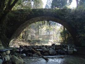 黒草水路橋