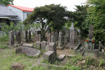 歴代安井家墓地