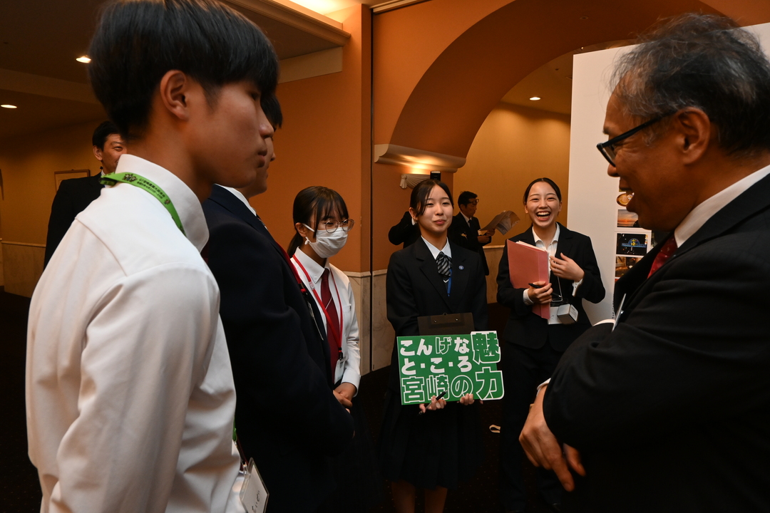 市制100周年記念式典でのポスターセッション時の写真