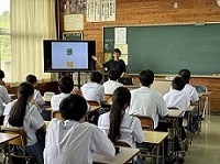 体験授業の様子.jpg