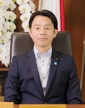 議長近影