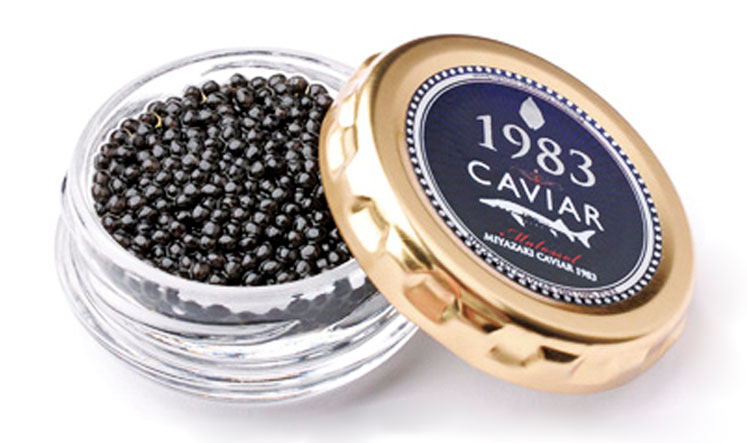 ガラス瓶に入ったキャビアの写真